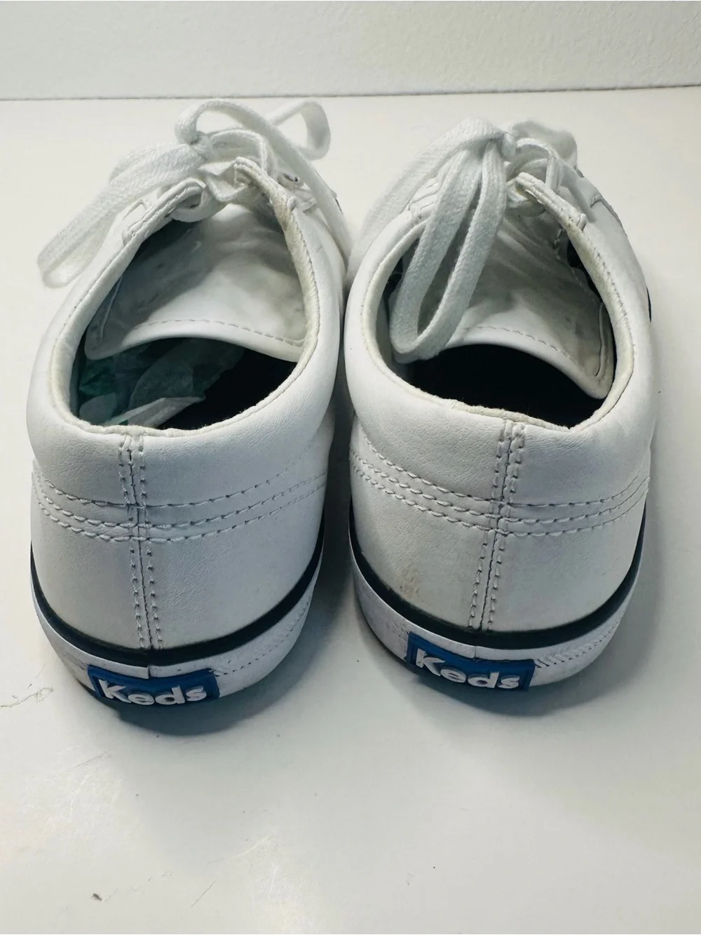Keds White Leather Chucks Style Sneakers Size 6